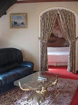Hotel Chateau Du Val Hillion