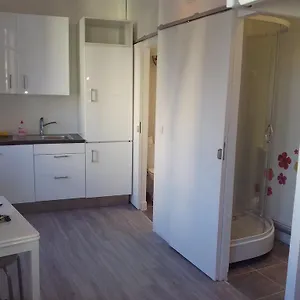 nice-apartment-backpackers-s1-s2.fr-provencehotel.com/